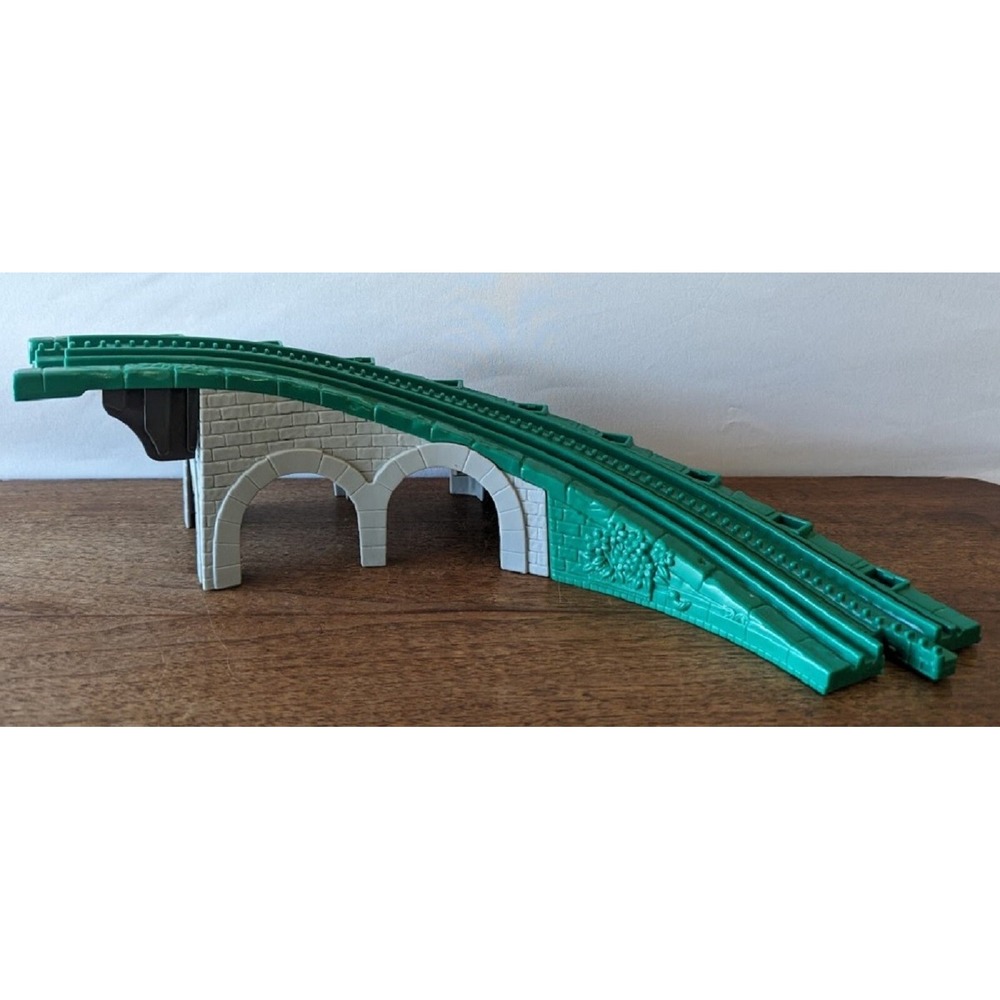 GeoTrax Track Tracktown Railway Green Mountain Single Tunnel Bridge Replacement